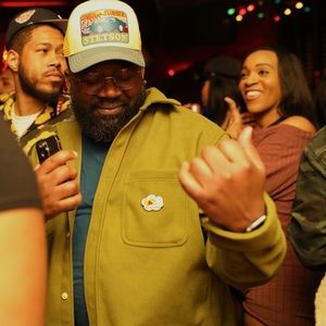 Meet your Posher, Din